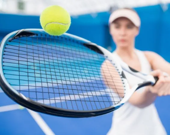 6925a4c4d9c4e7e0e1520eae_tennis-15.webp